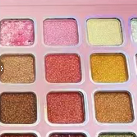 Eyeshadow palette - Picture 4 of 5